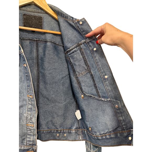 Guess Womans S Vintage y2k Denim Jean Jacket Button Front Medium Wash Blue EUC! - Picture 7 of 13